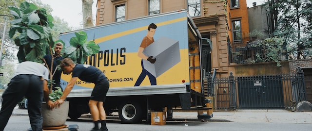 How to Get Your Items Moved Efficiently Across State Lines