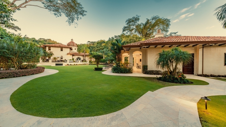 Why Your Wedding Venue Choice Can Influence Your Photography?